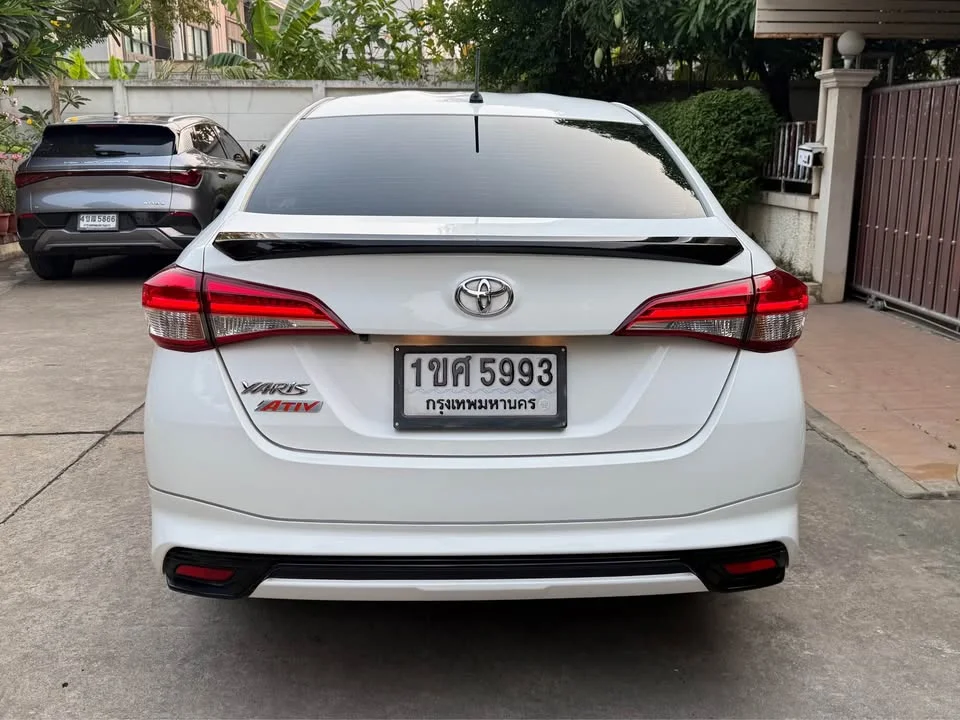 2021 Toyota Yaris ATIV III 2