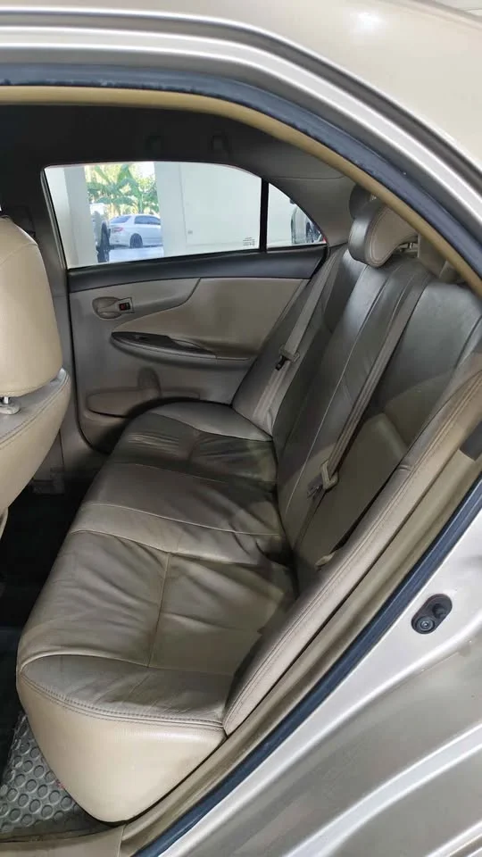 2010 Toyota Corolla Altis X (E140) 3