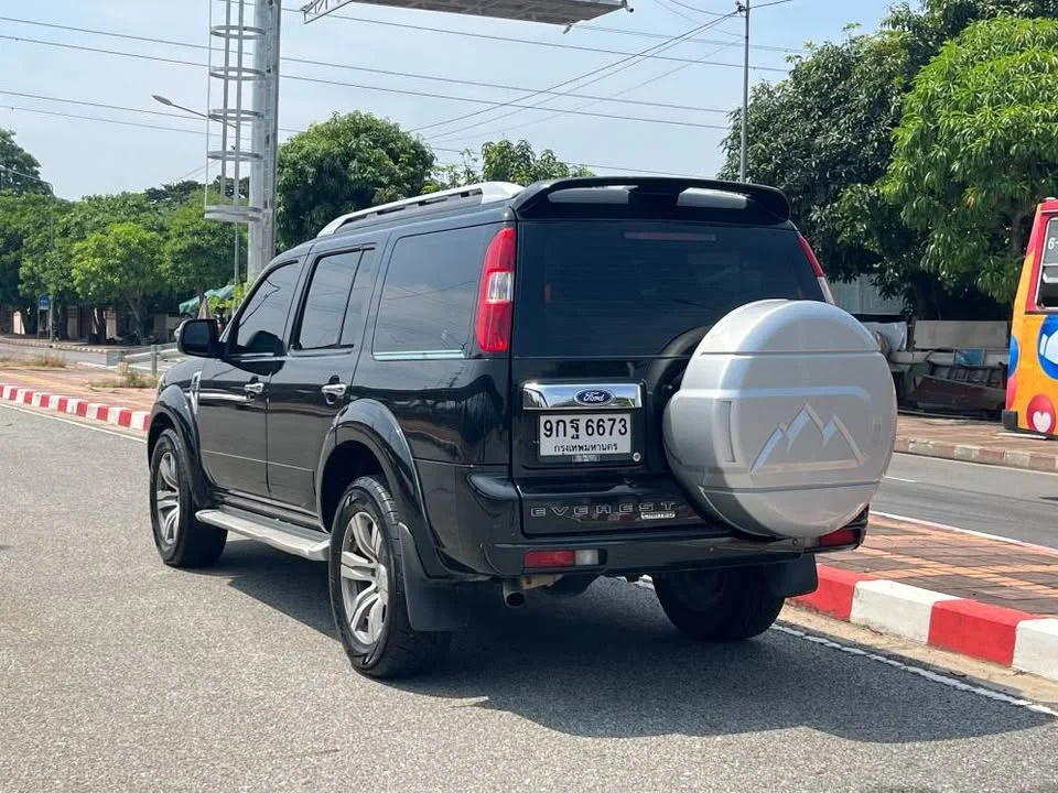 2010 Ford Everest I 2