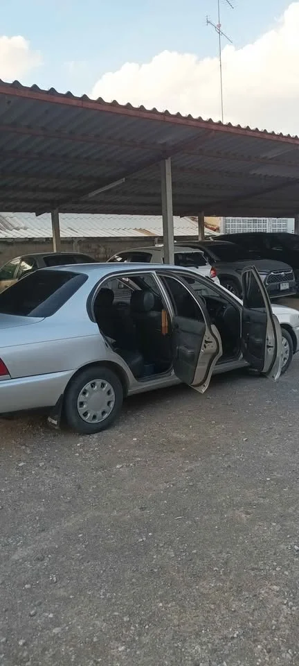 Toyota Corolla Altis VII (E100) 3