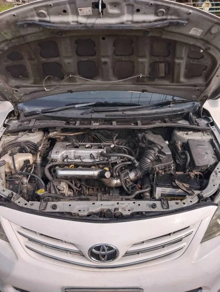 2013 Toyota Corolla Altis X (E140) 3