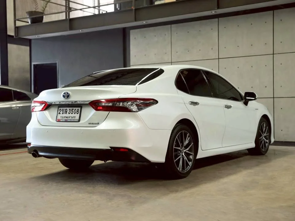 2022 Toyota Camry VIII (XV70) 3