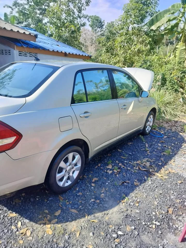 Nissan Tiida I (C11) 3