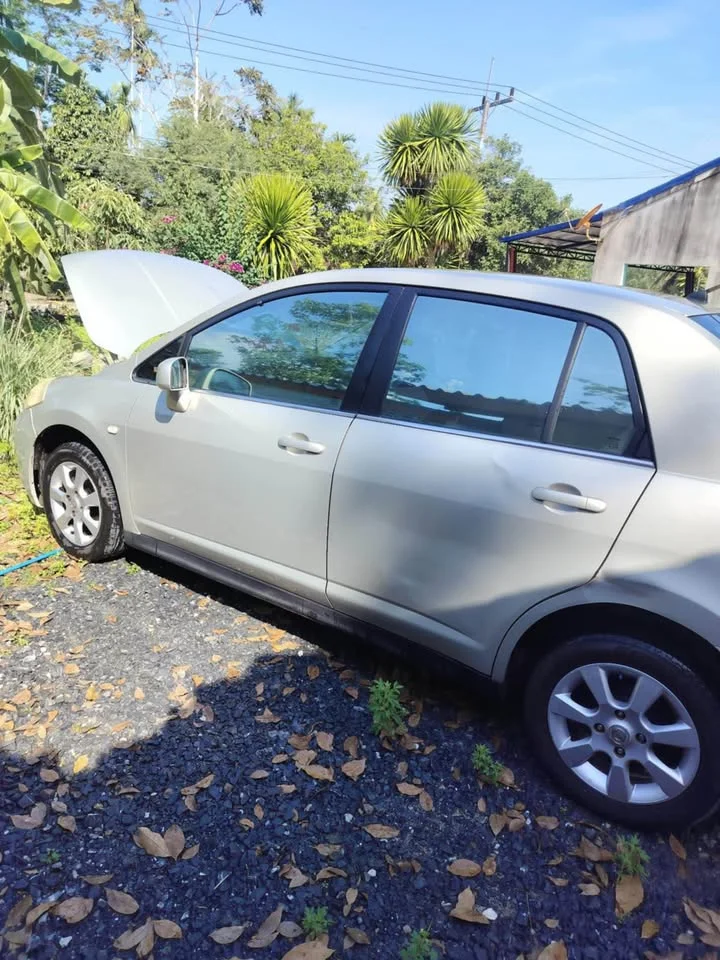 Nissan Tiida I (C11) 3