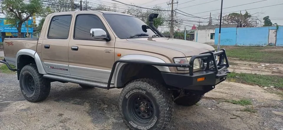 2003 Toyota Hilux Tiger VI 2