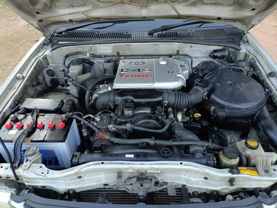 2004 Toyota Hilux Tiger VI 3