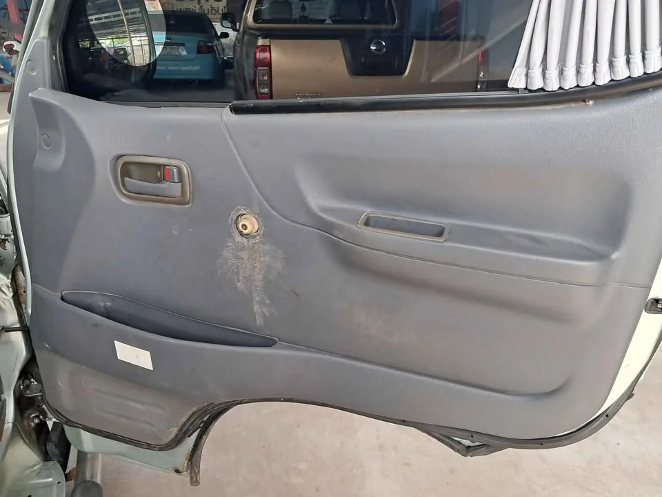 2002 Toyota Commuter IV (H100) 3