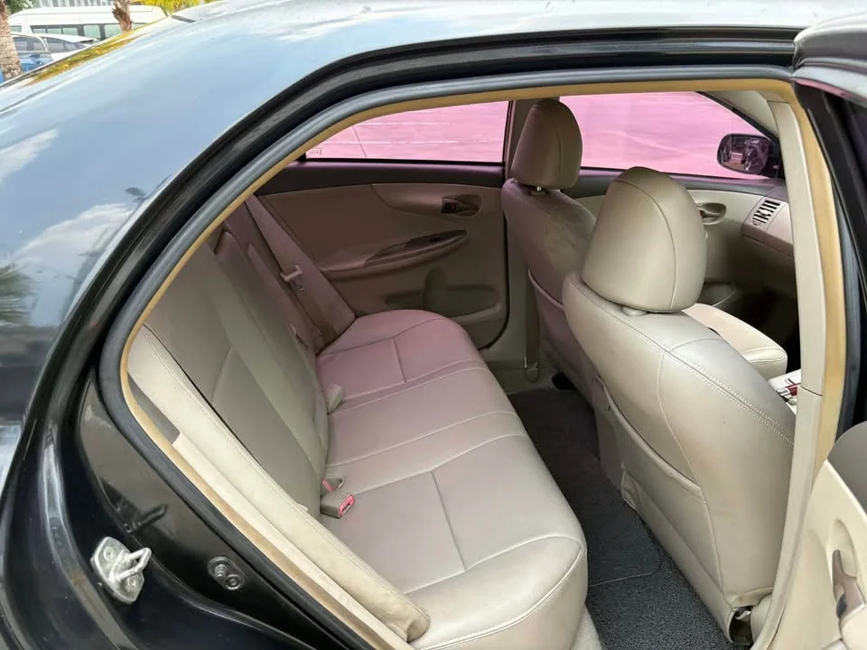 2010 Toyota Corolla Altis X (E140) 3