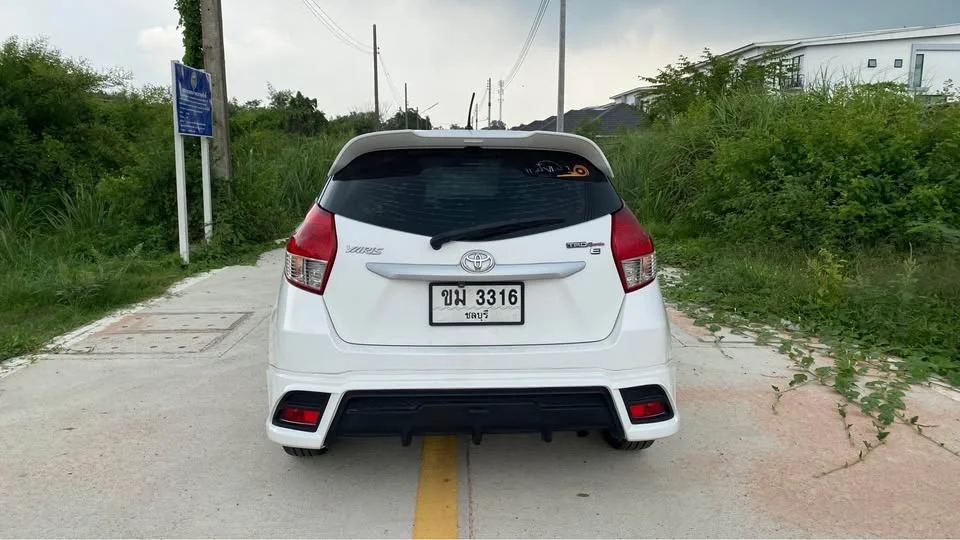 2014 Toyota Yaris III 3