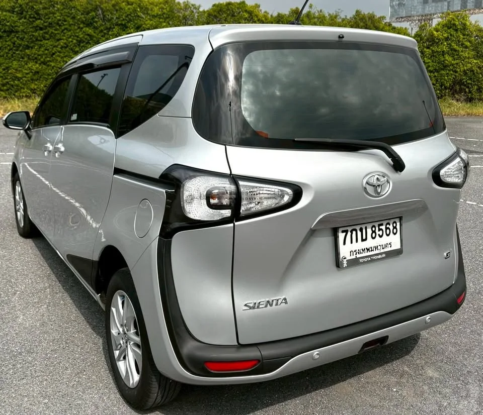 2018 Toyota Sienta II 3