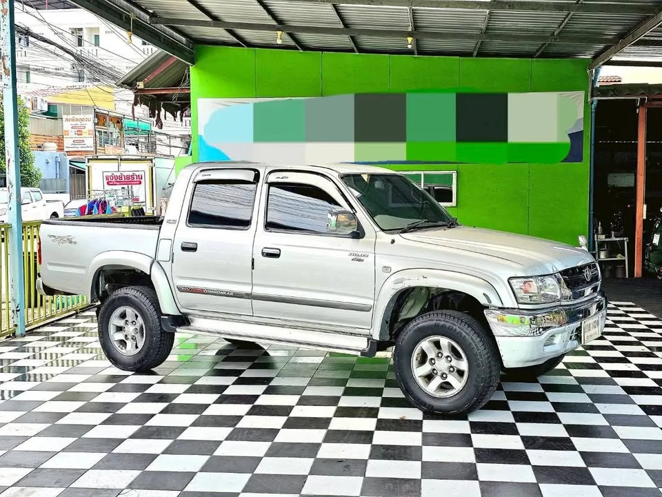 2002 Toyota Hilux Tiger VI 3