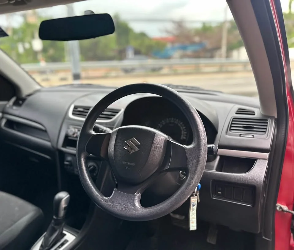 2013 Suzuki Swift II 2