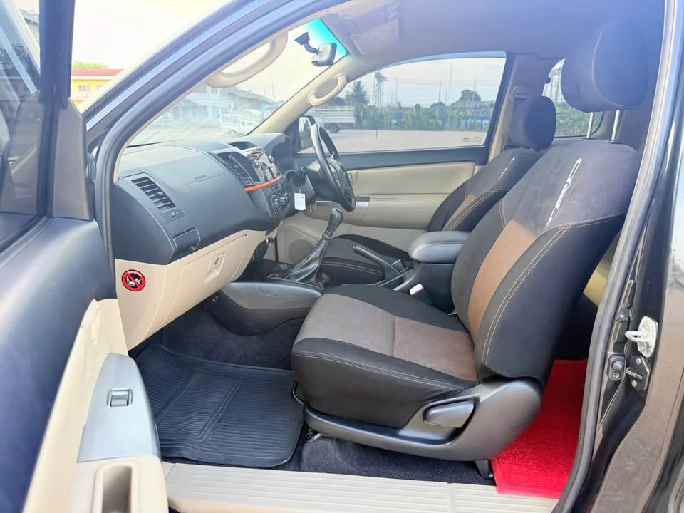 2013 Toyota Hilux VII 3
