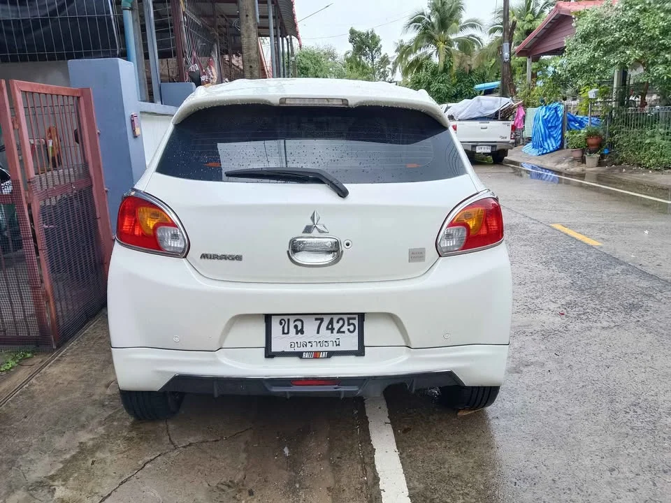 2014 Mitsubishi Mirage VI 3
