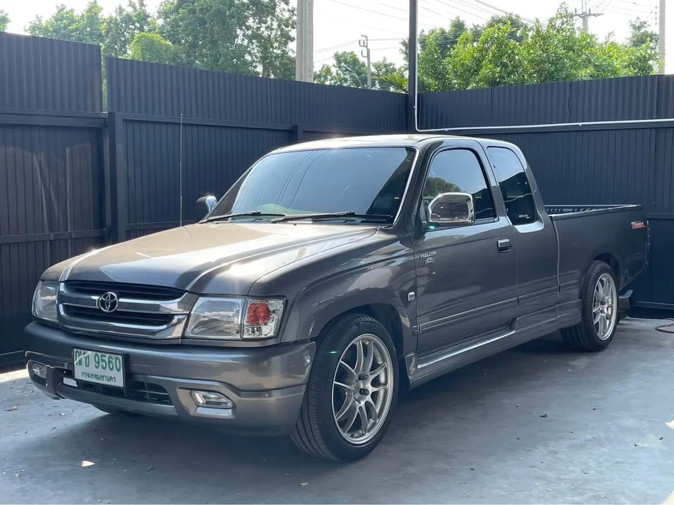 2004 Toyota Hilux Tiger VI 2