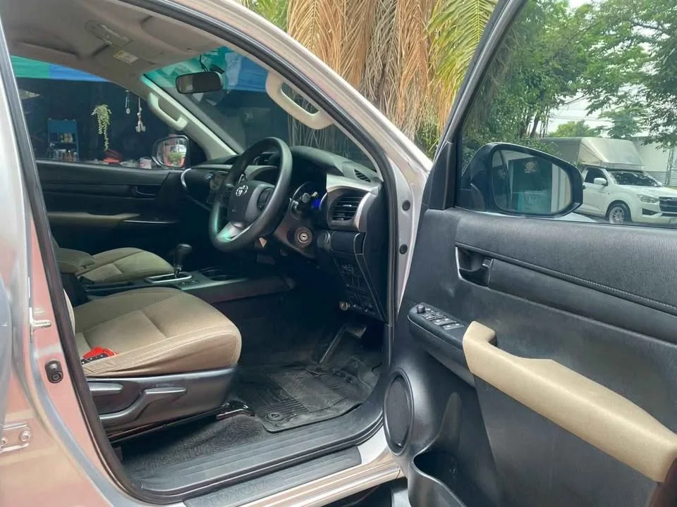 2016 Toyota Hilux VIII 3