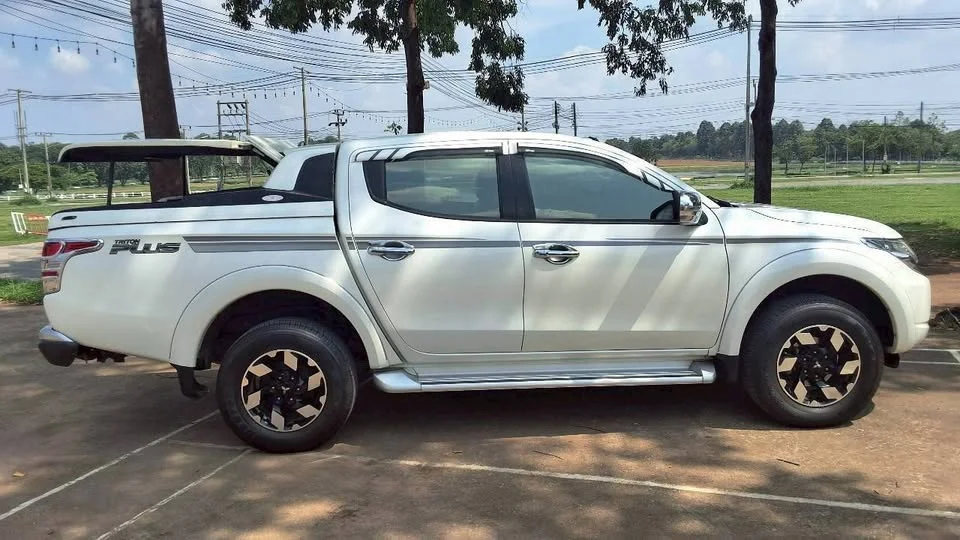 2017 Mitsubishi Triton V 3
