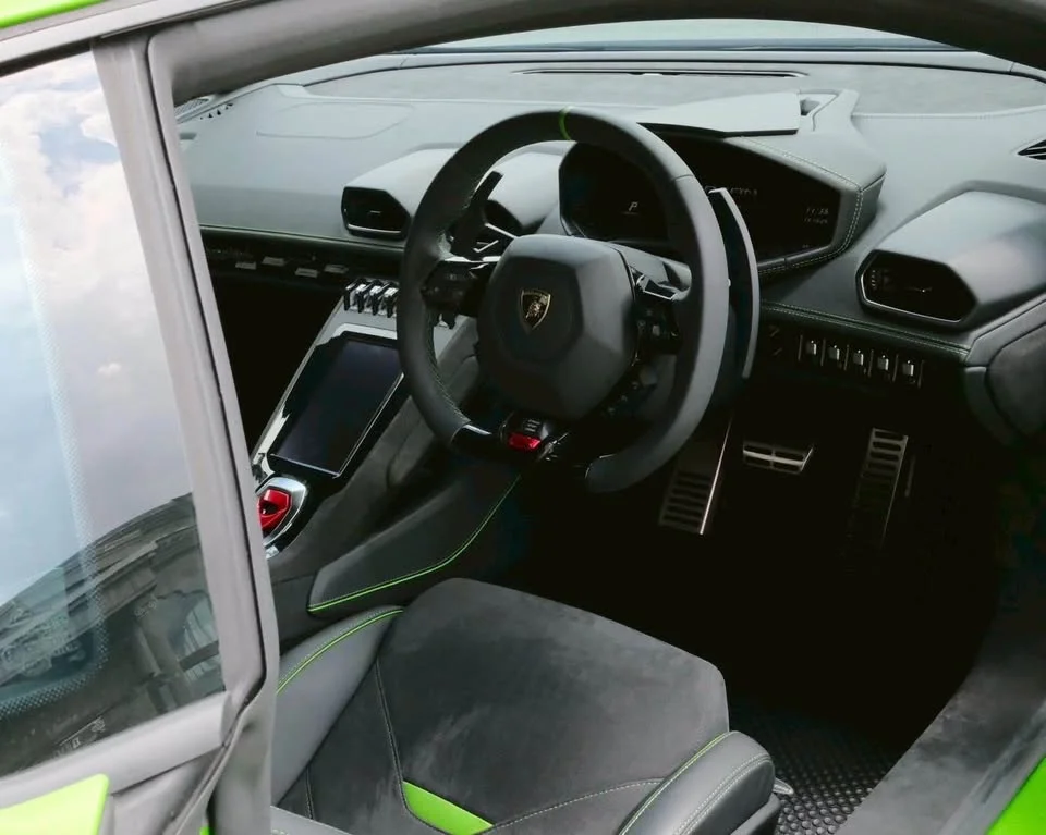 2024 Lamborghini Huracan 2