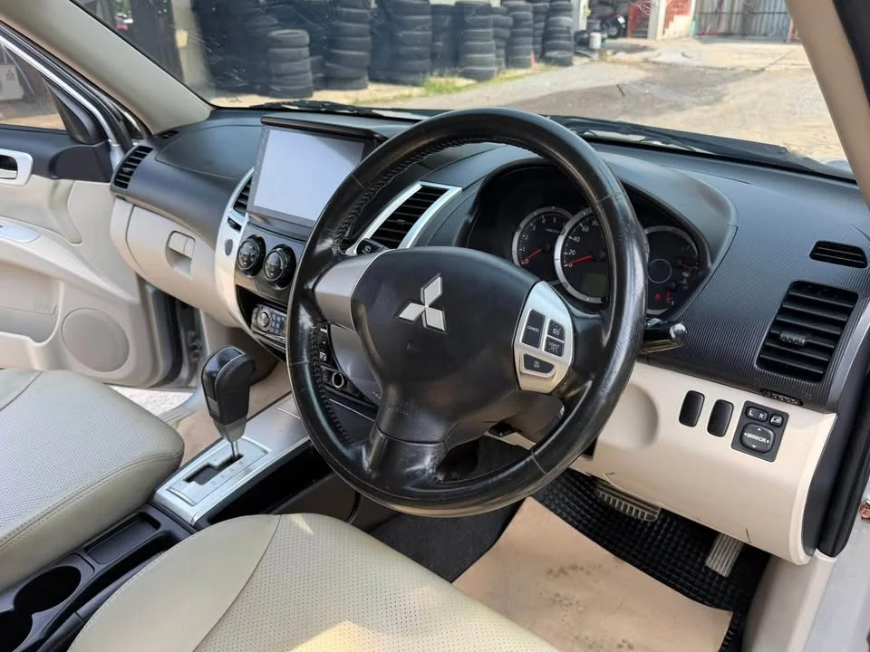 2010 Mitsubishi Pajero Sport II 3