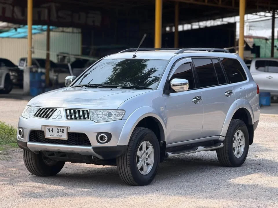 2010 Mitsubishi Pajero Sport II 2