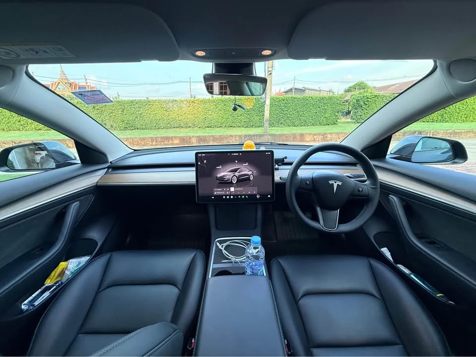 2023 Tesla Model 3 3