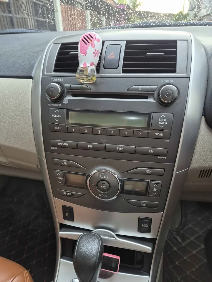2013 Toyota Corolla Altis X (E140) 3