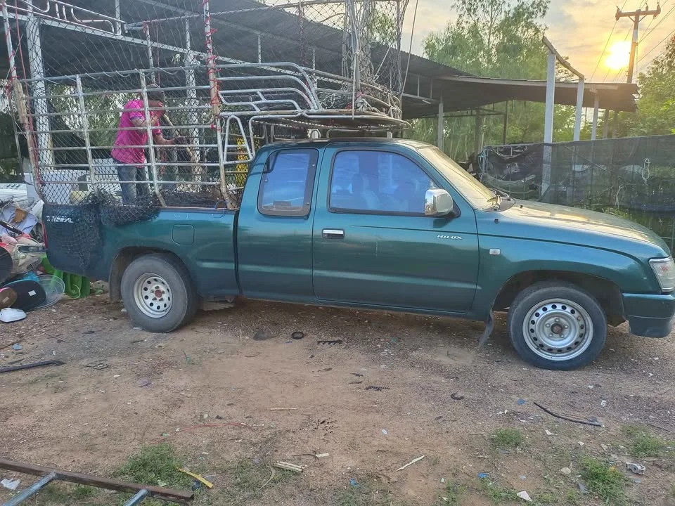 2000 Toyota Hilux Tiger VI 2