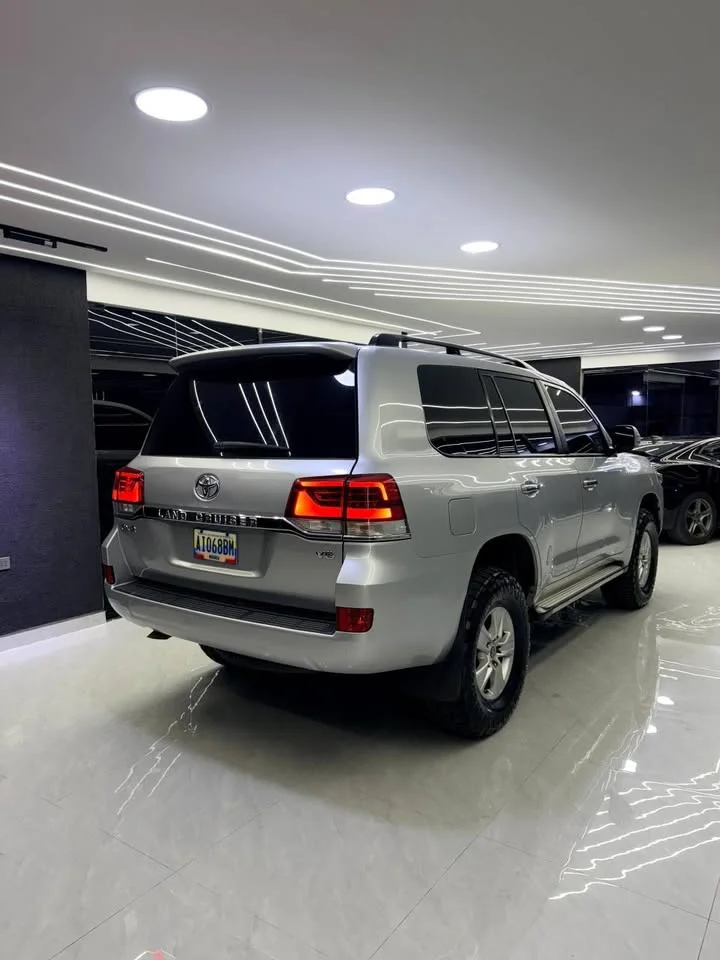 2016 Toyota Land Cruiser J200 3