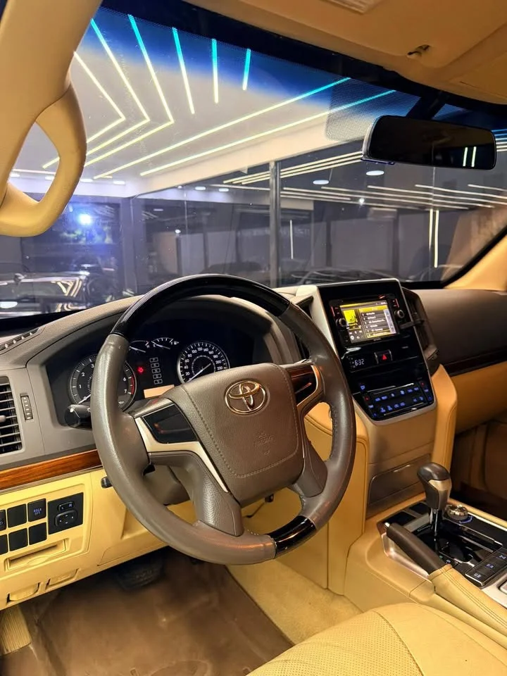 2016 Toyota Land Cruiser J200 2
