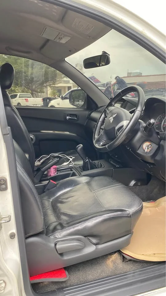 2013 Mitsubishi Triton IV 3