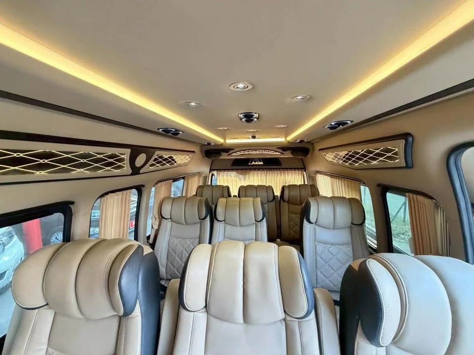2010 Toyota Commuter V (H200) 3
