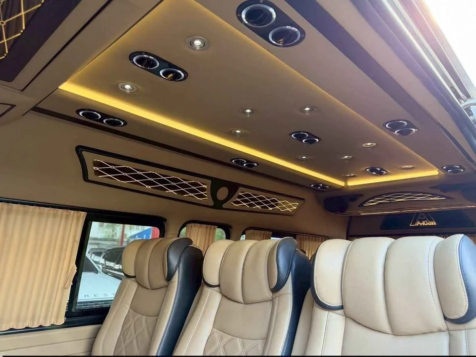2010 Toyota Commuter V (H200) 3