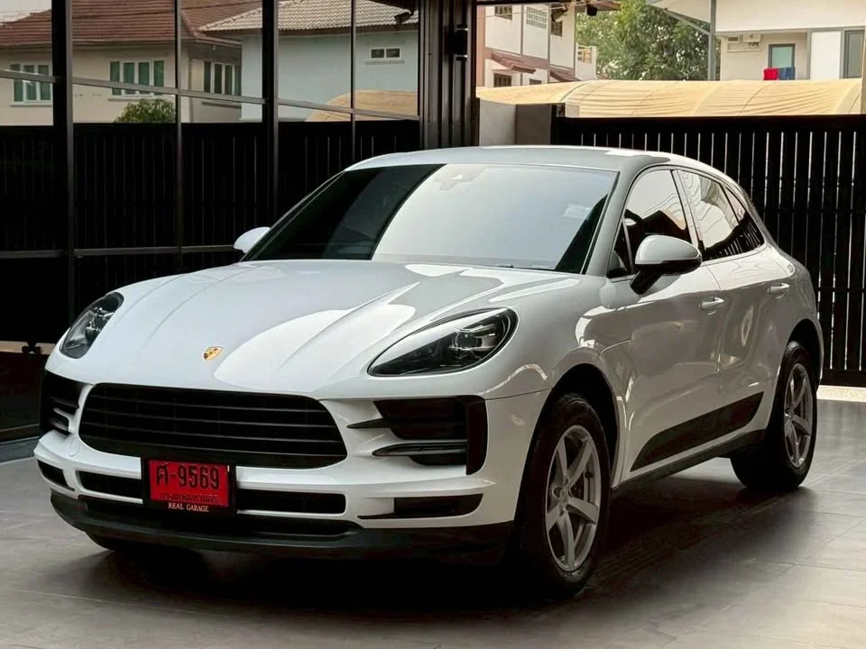 2020 Porsche Macan I 3