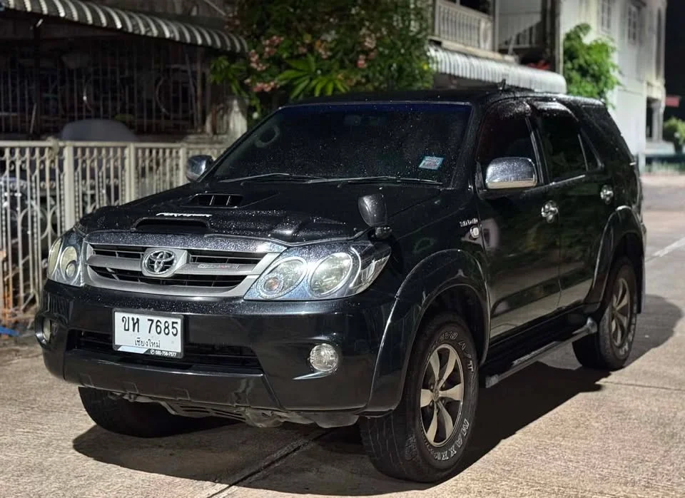 2005 Toyota Fortuner I 3