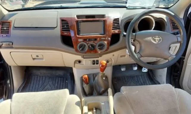2005 Toyota Fortuner I 2