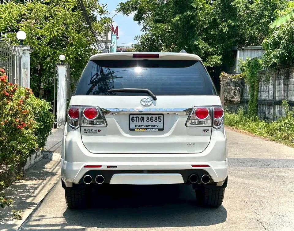 2013 Toyota Fortuner I 2