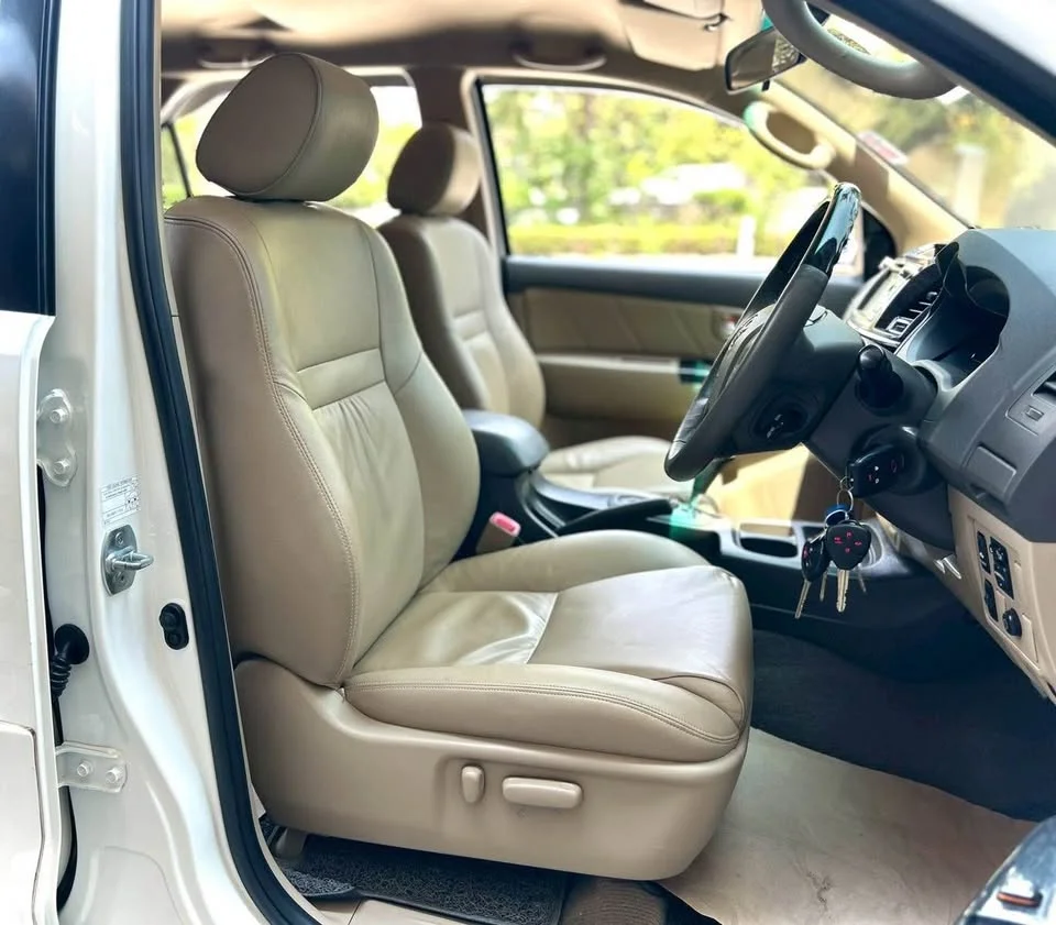 2013 Toyota Fortuner I 3