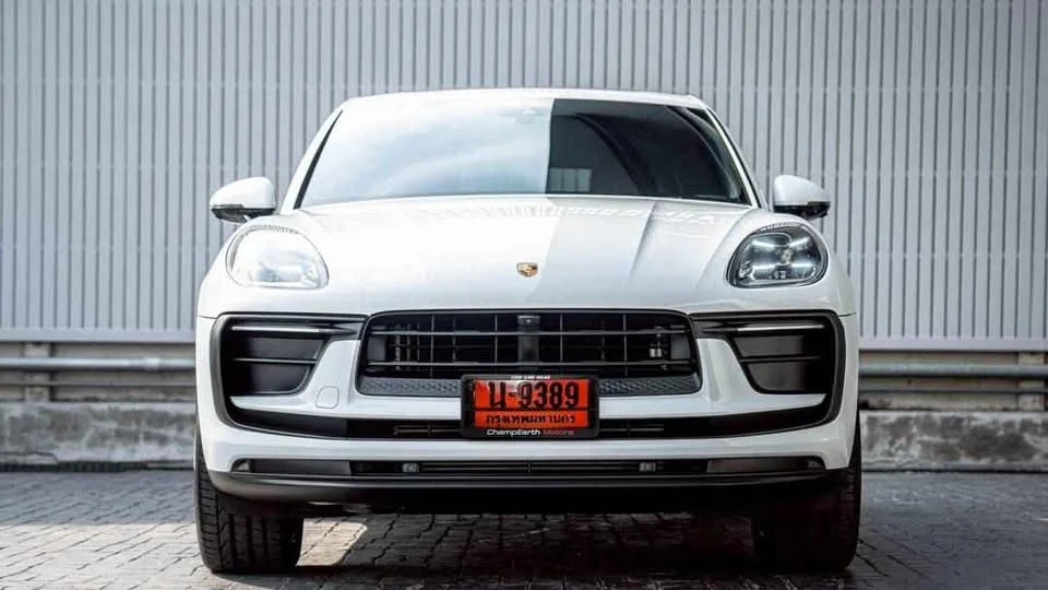 2023 Porsche Macan I 3