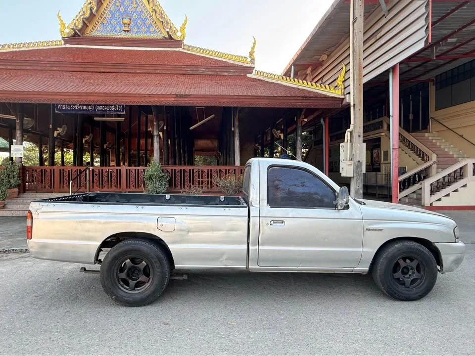 2004 Mazda 2500 Fighter V 3