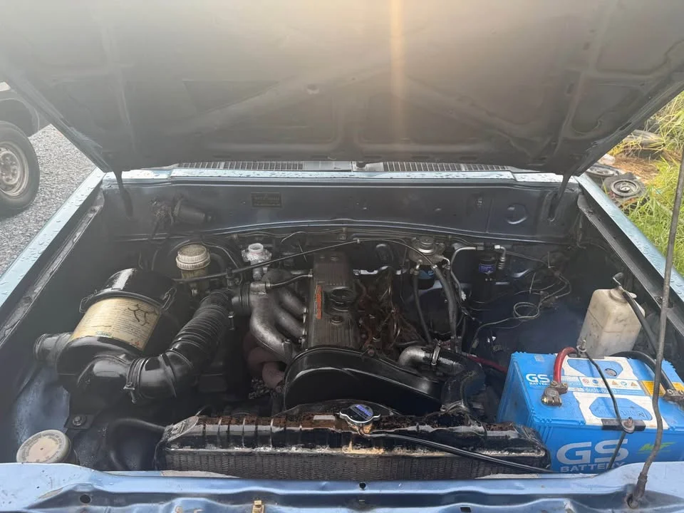 1990 Mitsubishi Triton II 3