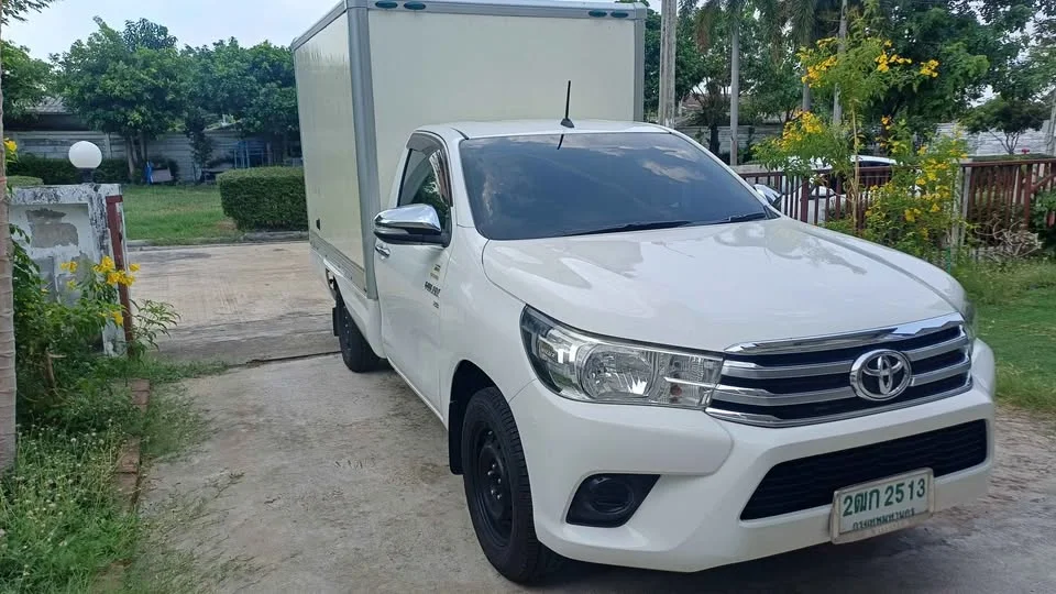 2017 Toyota Hilux VIII 3