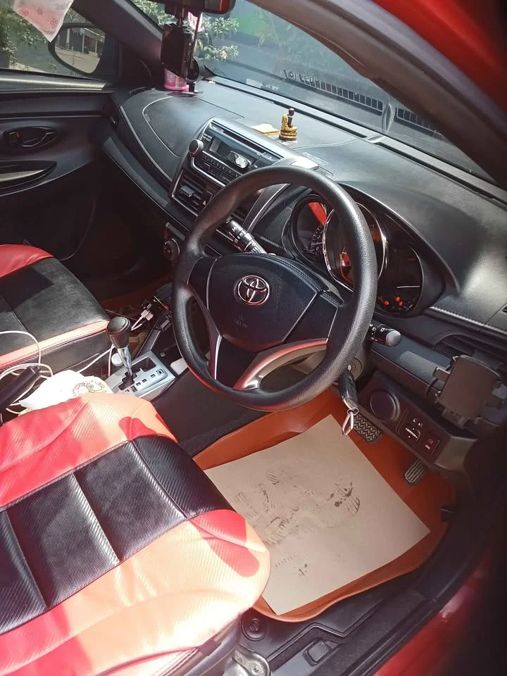 2015 Toyota Yaris III 2