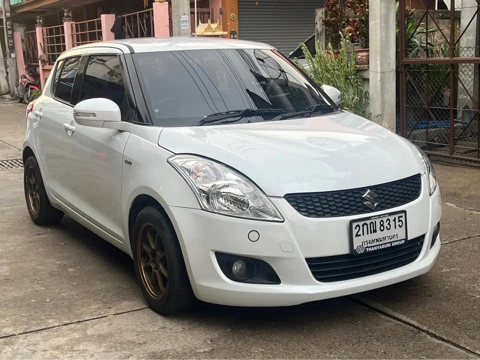 2014 Suzuki Swift II 2