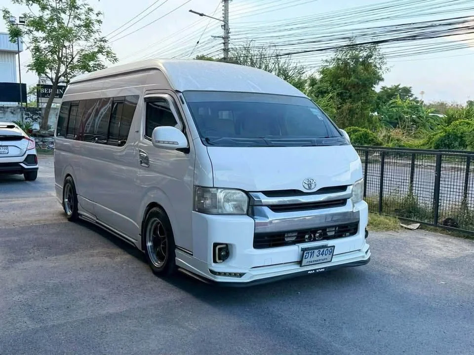 2010 Toyota Commuter V (H200) 2