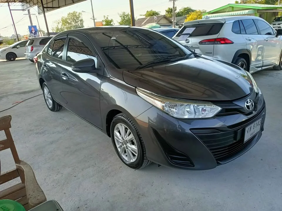 2019 Toyota Yaris ATIV III 2