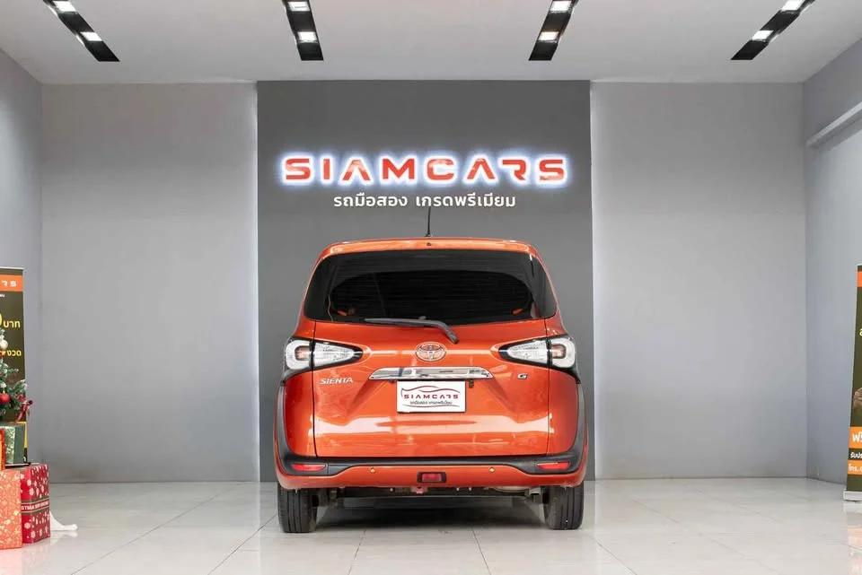 2017 Toyota Sienta II 3