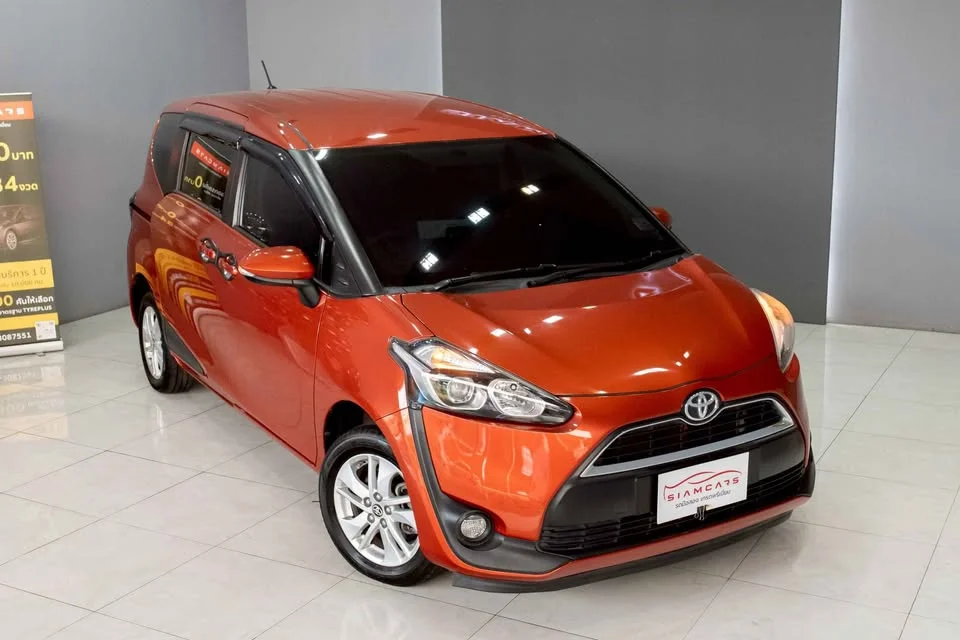 2017 Toyota Sienta II 2