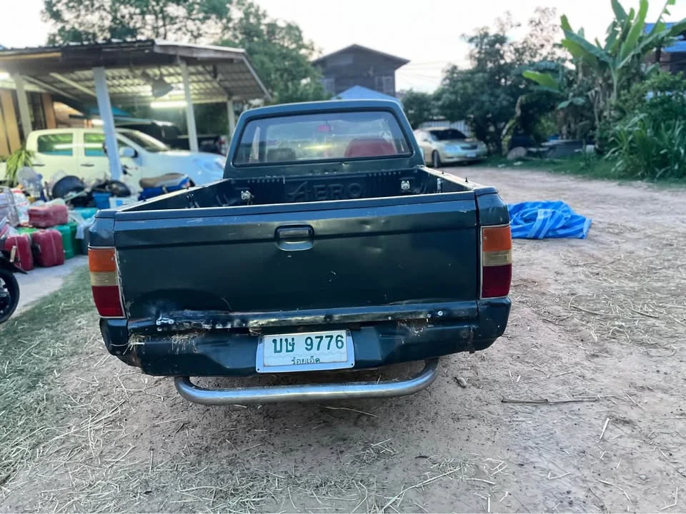 1995 Mitsubishi Triton II 3
