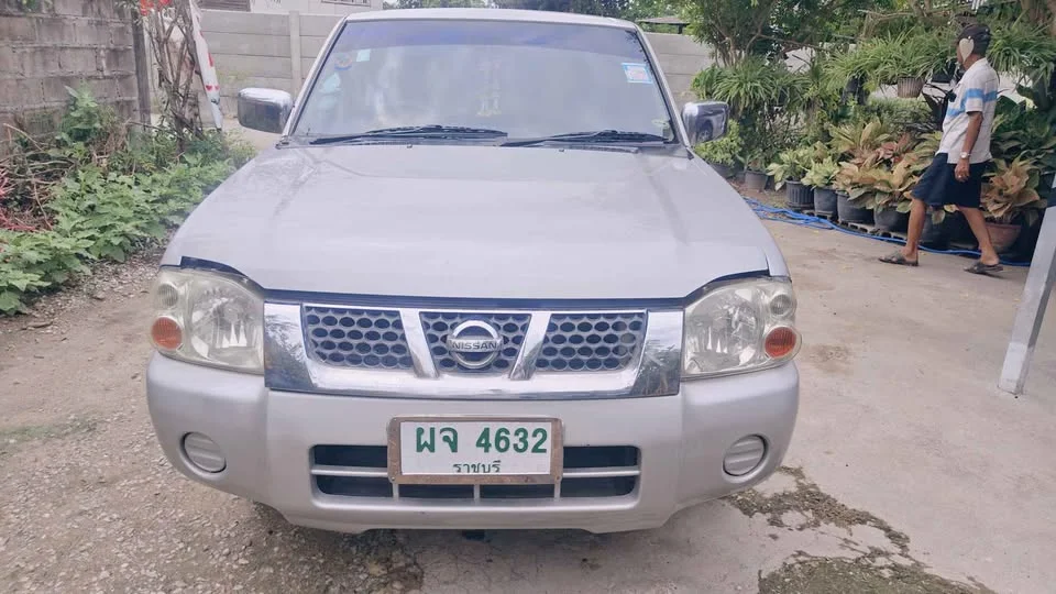 2003 Nissan Frontier I 2