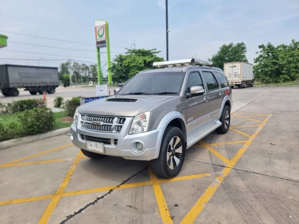 2007 Isuzu MU-7 3